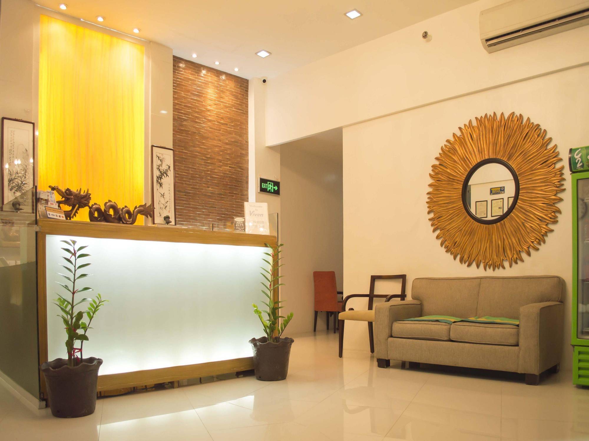 Viven Hotel Laoag Ngoại thất bức ảnh