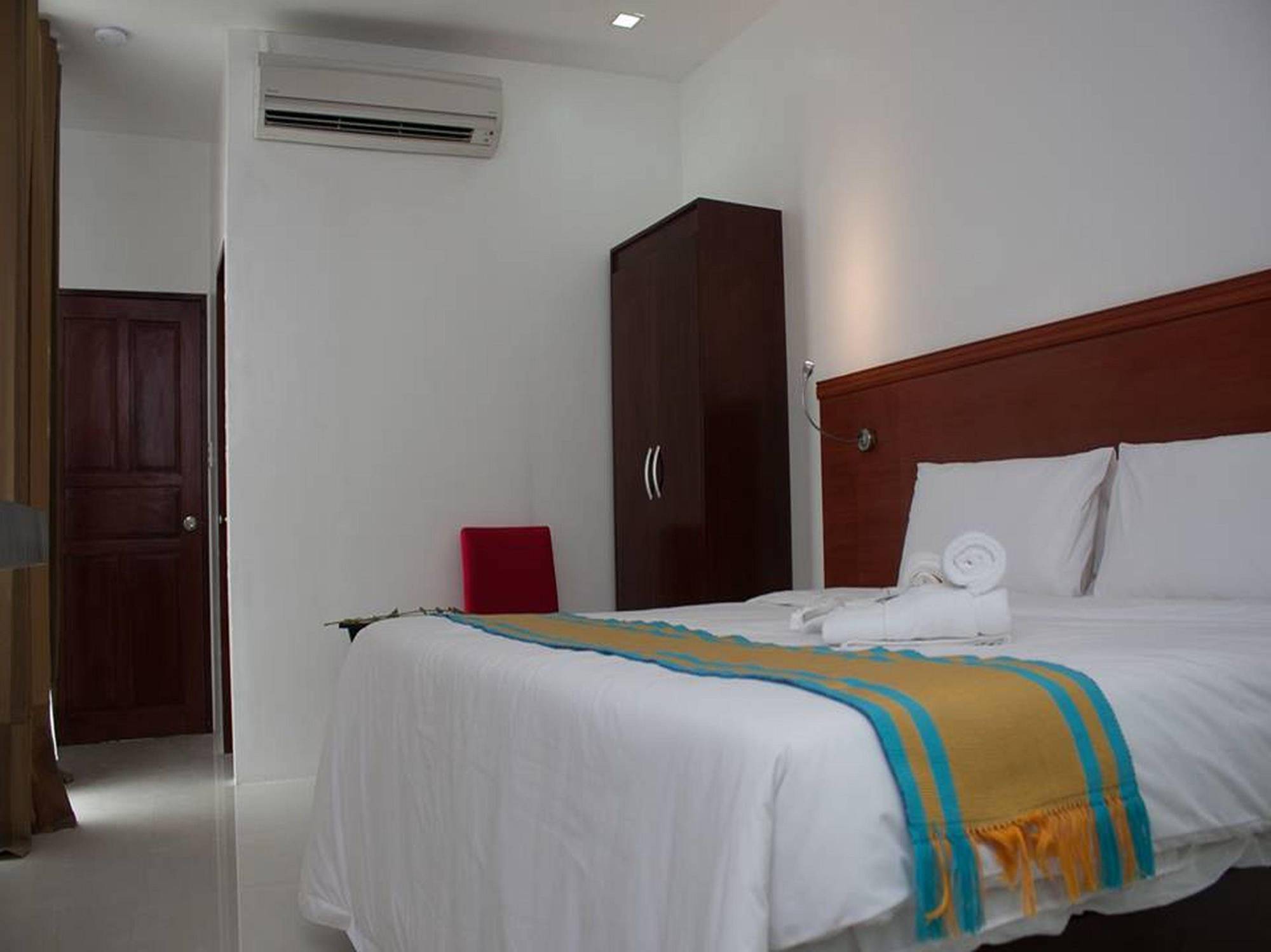 Viven Hotel Laoag Ngoại thất bức ảnh