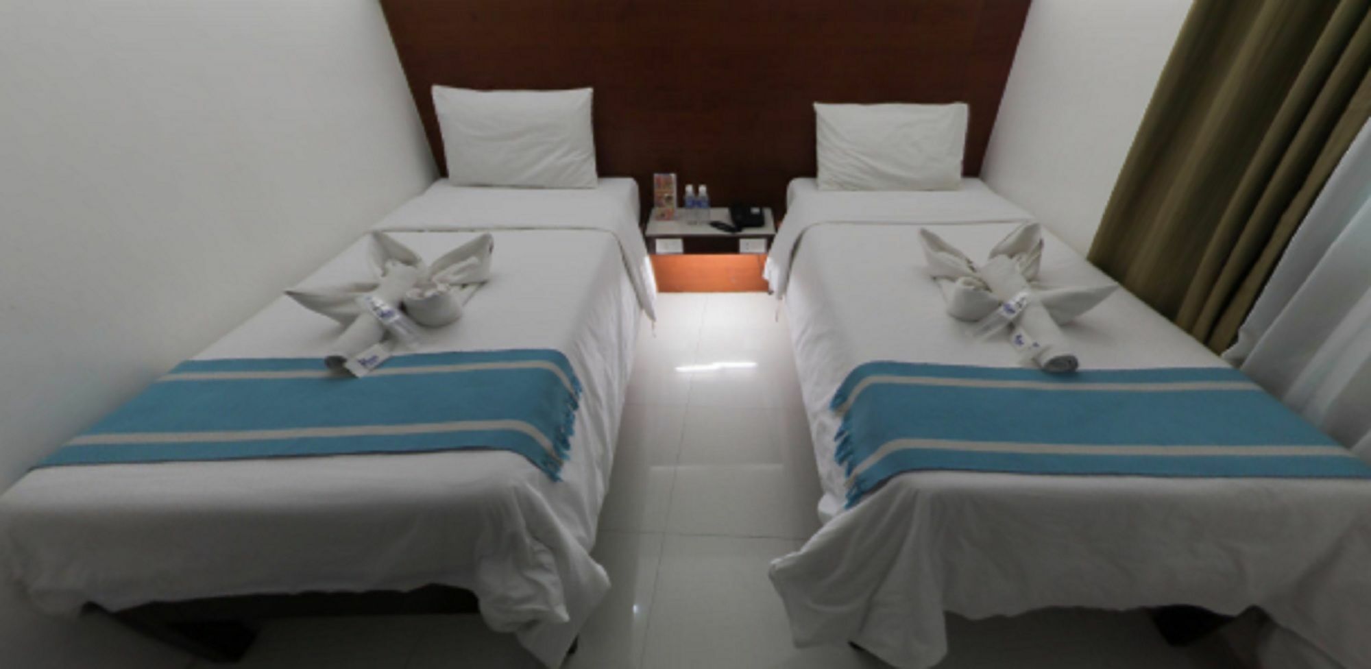 Viven Hotel Laoag Ngoại thất bức ảnh